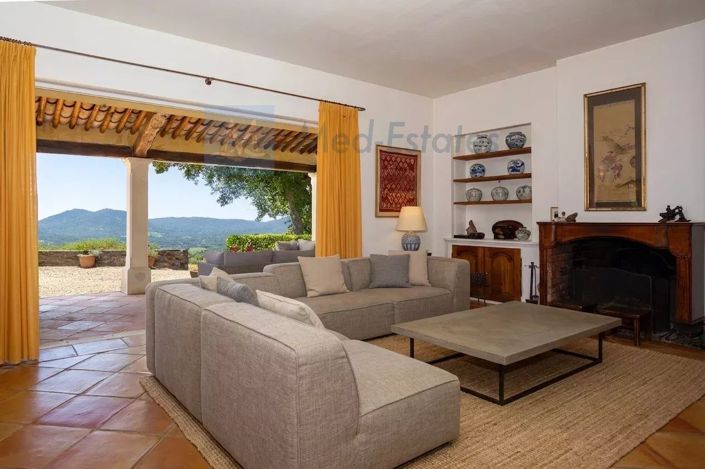 Image No.10-7 Bed House for sale