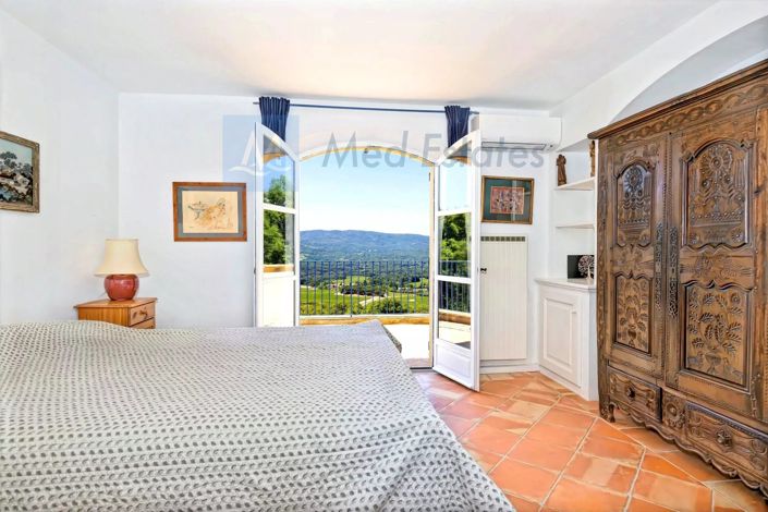 Image No.11-7 Bed House for sale