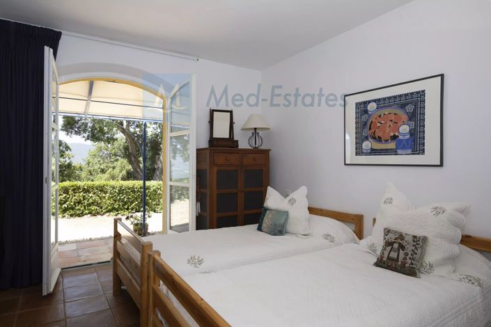 Image No.13-7 Bed House for sale