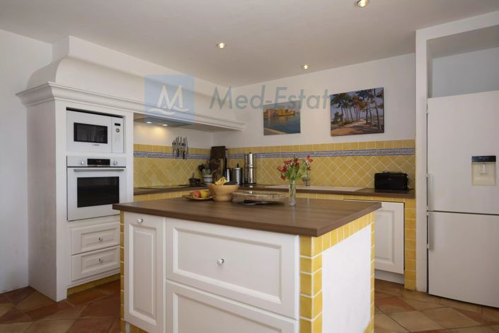Image No.15-7 Bed House for sale