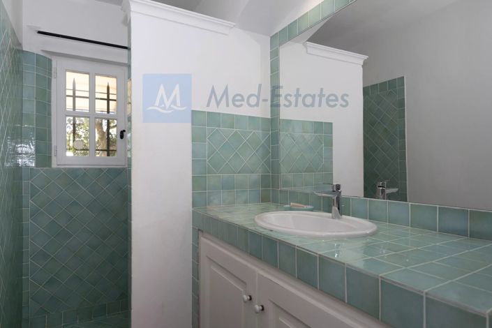 Image No.16-7 Bed House for sale