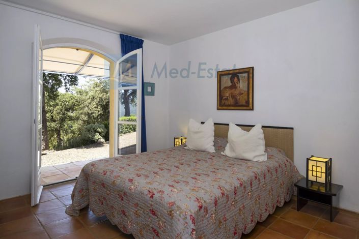 Image No.19-7 Bed House for sale