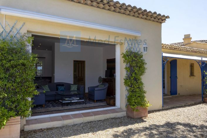 Image No.24-7 Bed House for sale
