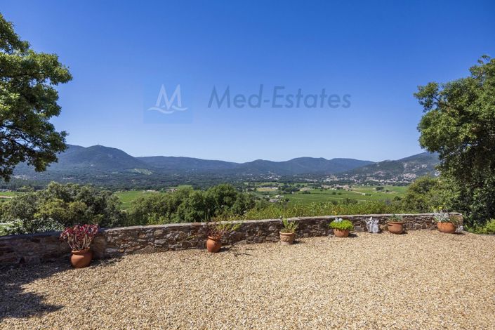 Image No.28-7 Bed House for sale