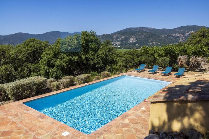Image No.30-7 Bed House for sale
