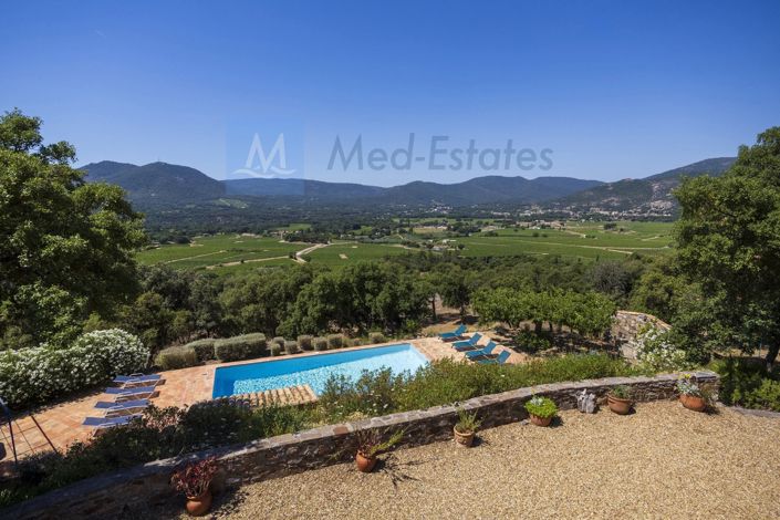 Image No.31-7 Bed House for sale