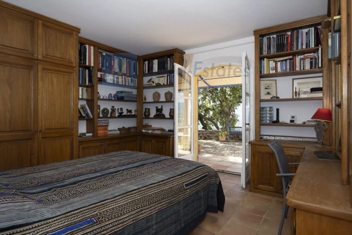 Image No.32-7 Bed House for sale