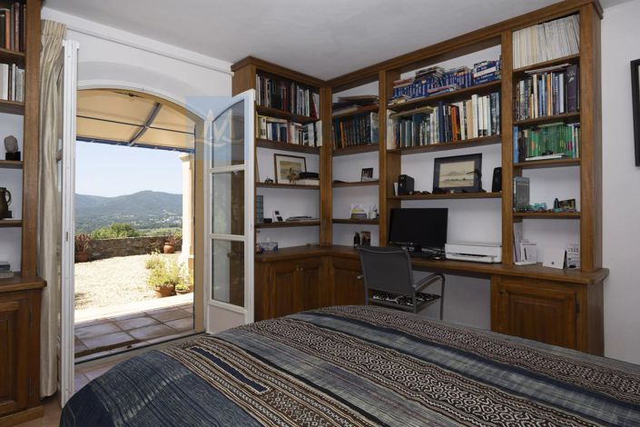 Image No.33-7 Bed House for sale