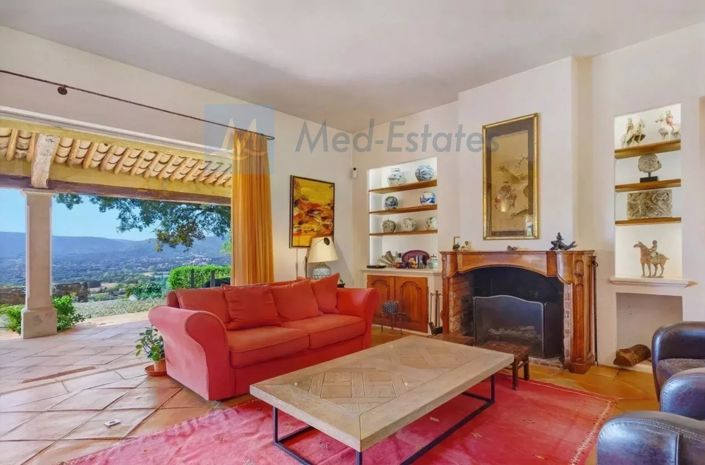 Image No.9-7 Bed House for sale