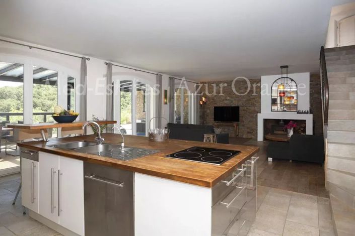 Image No.15-4 Bed House for sale