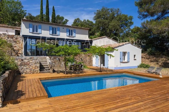 Image No.2-4 Bed House for sale