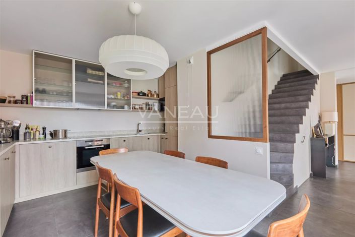 Image No.14-3 Bed Apartment for sale