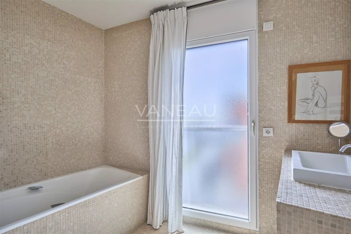 Image No.20-3 Bed Apartment for sale