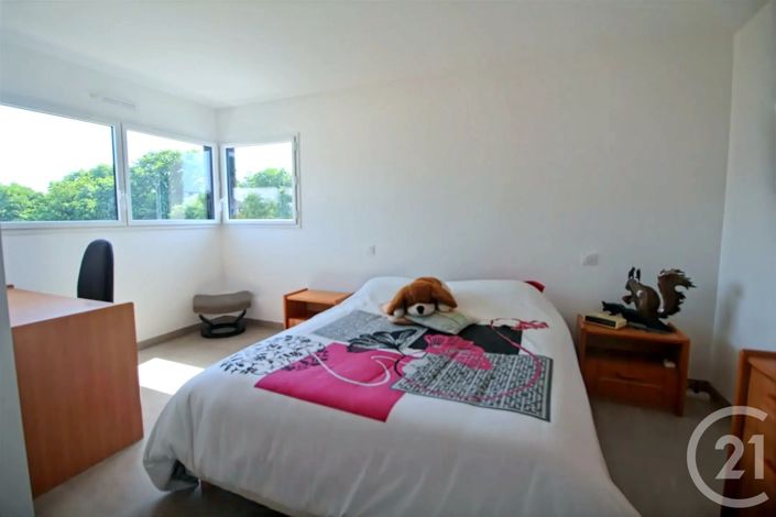 Image No.16-5 Bed House for sale