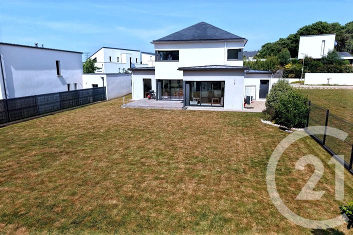 Image No.20-5 Bed House for sale