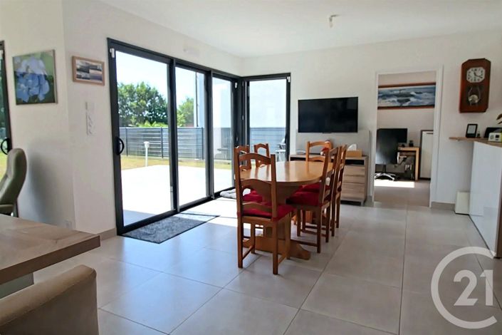 Image No.4-5 Bed House for sale