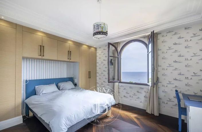 Image No.17-4 Bed House for sale