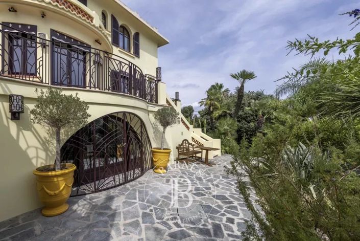 Image No.30-4 Bed House for sale