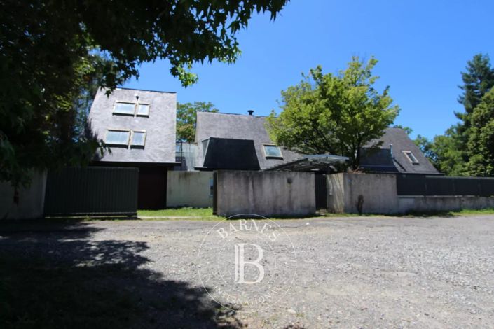 Image No.14-8 Bed House for sale