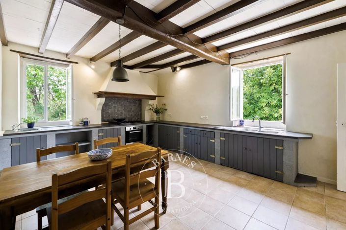 Image No.22-6 Bed House for sale