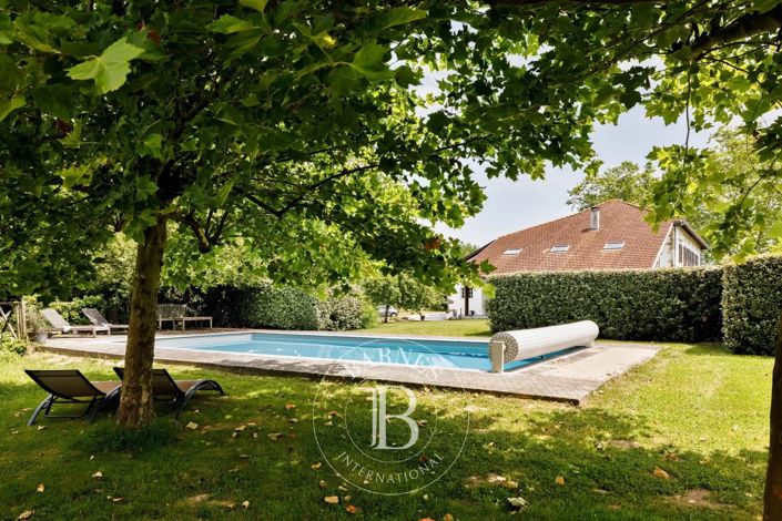 Image No.23-6 Bed House for sale