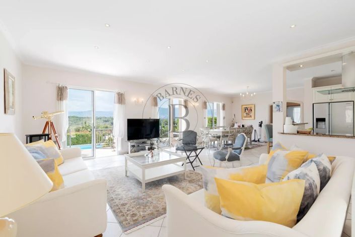Image No.3-5 Bed House for sale