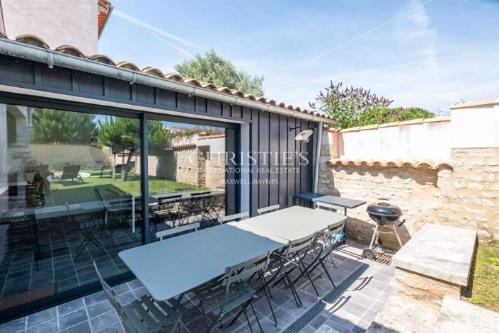 Image No.16-4 Bed House for sale