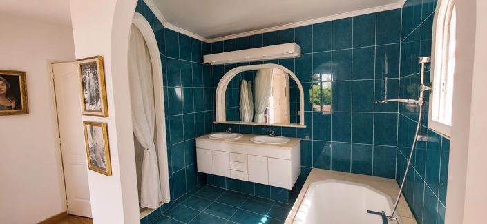 Image No.19-4 Bed House for sale