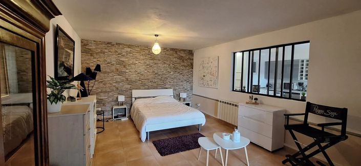 Image No.26-4 Bed House for sale