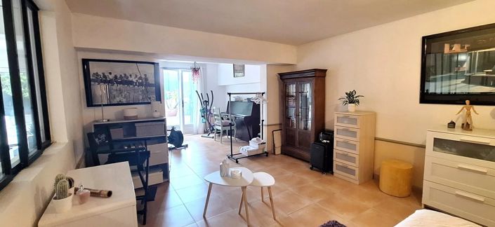 Image No.27-4 Bed House for sale