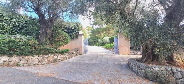 Image No.6-4 Bed House for sale
