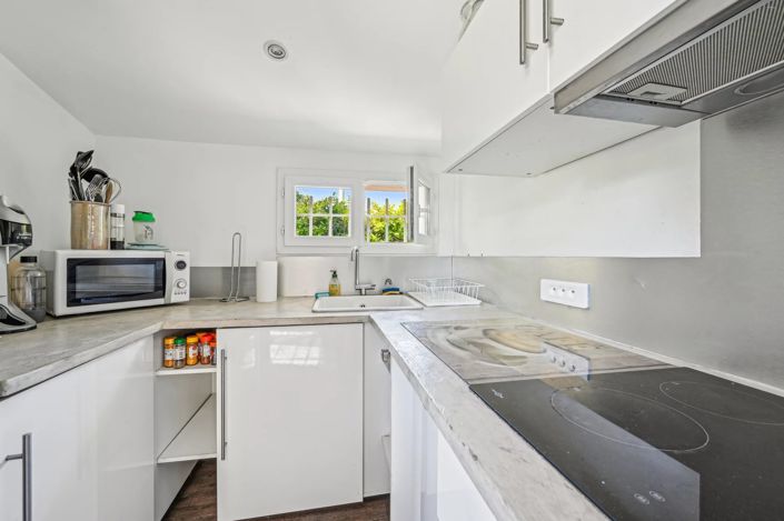 Image No.18-5 Bed House for sale