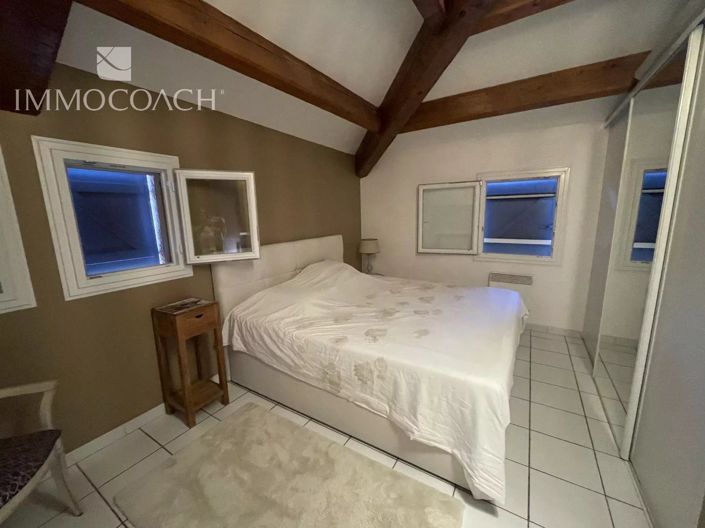 Image No.12-4 Bed House for sale