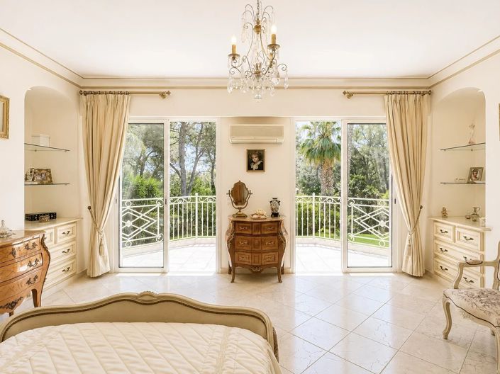 Image No.14-4 Bed House for sale
