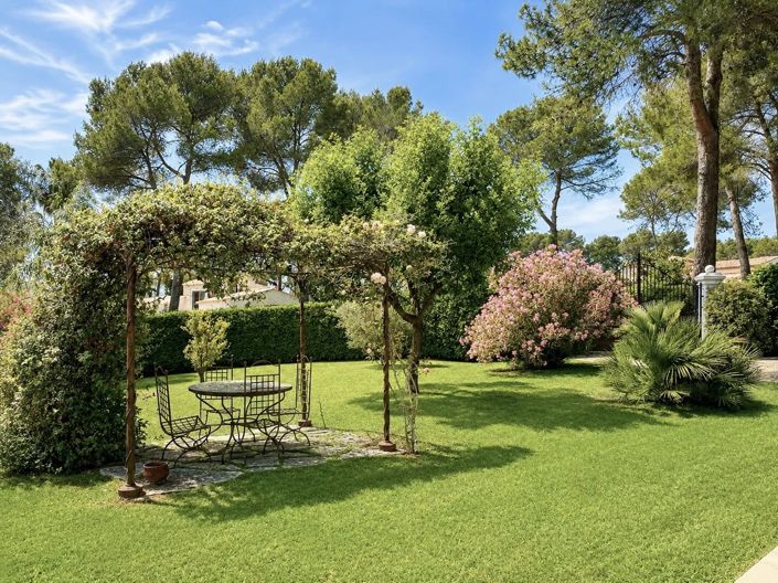 Image No.17-4 Bed House for sale