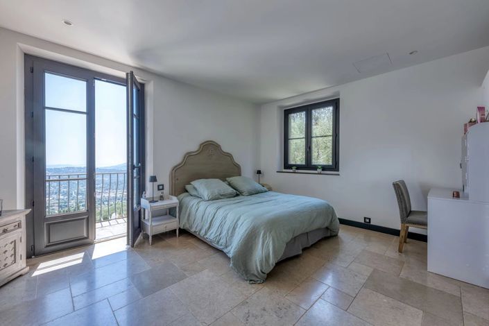Image No.13-6 Bed House for sale