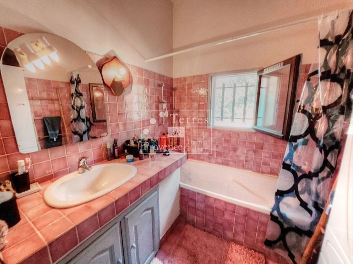 Image No.12-3 Bed House for sale
