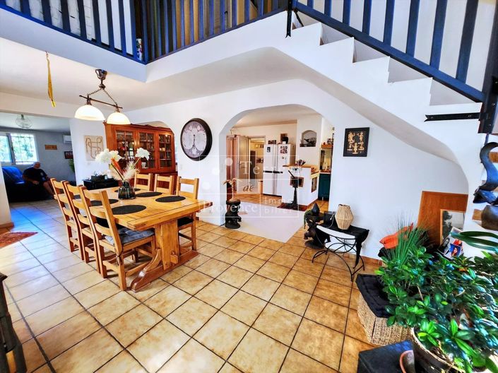 Image No.5-3 Bed House for sale