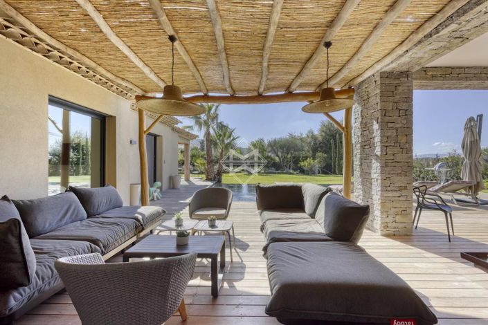 Image No.5-5 Bed House for sale
