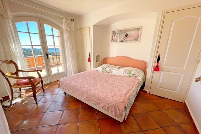 Image No.4-3 Bed House for sale