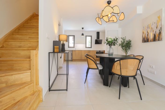 Image No.2-3 Bed House for sale