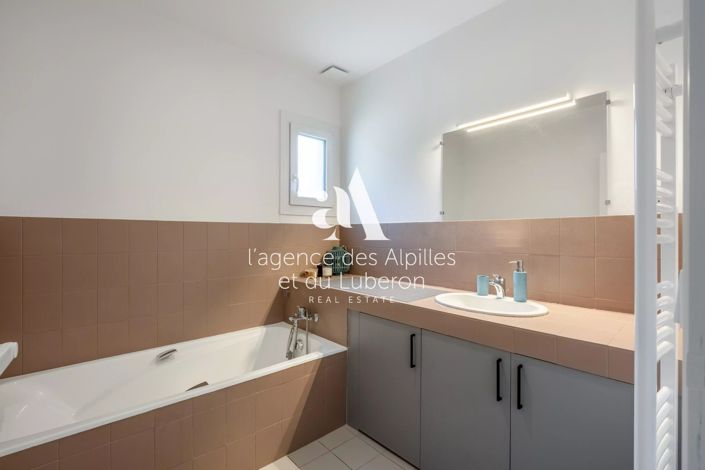 Image No.13-3 Bed House for sale