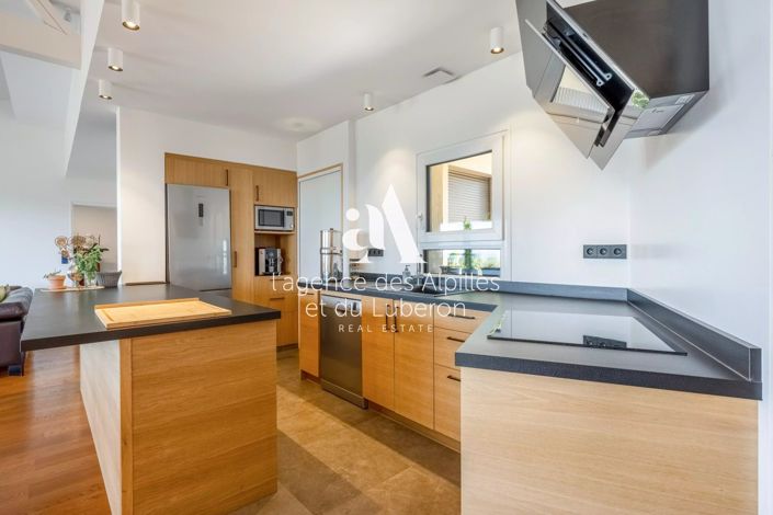 Image No.5-3 Bed House for sale