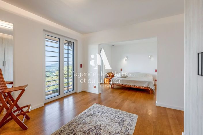 Image No.9-3 Bed House for sale