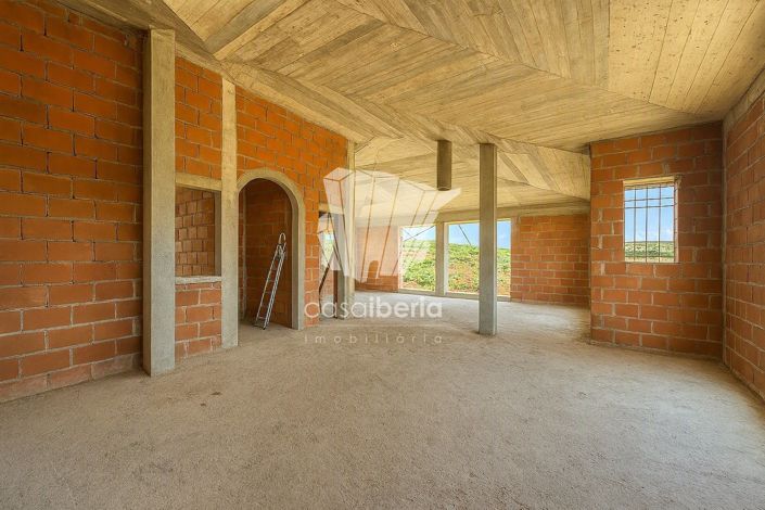 Image No.5-4 Bed House for sale