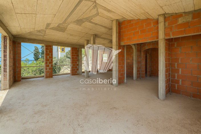 Image No.6-4 Bed House for sale