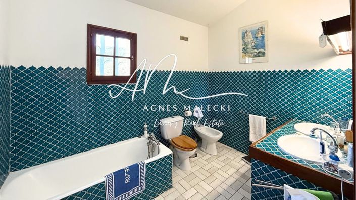 Image No.12-5 Bed House for sale