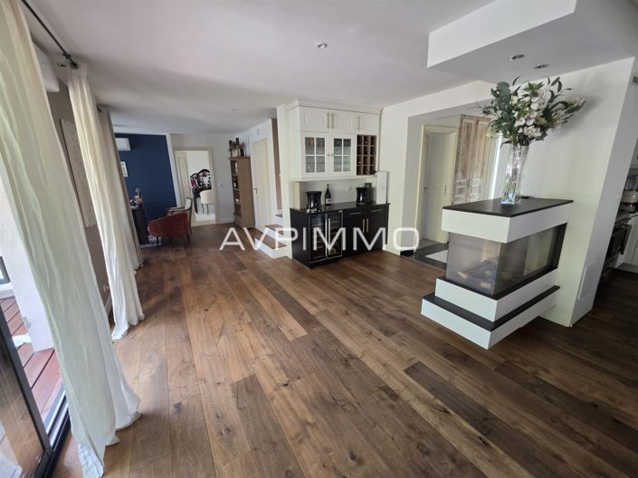 Image No.10-4 Bed House for sale