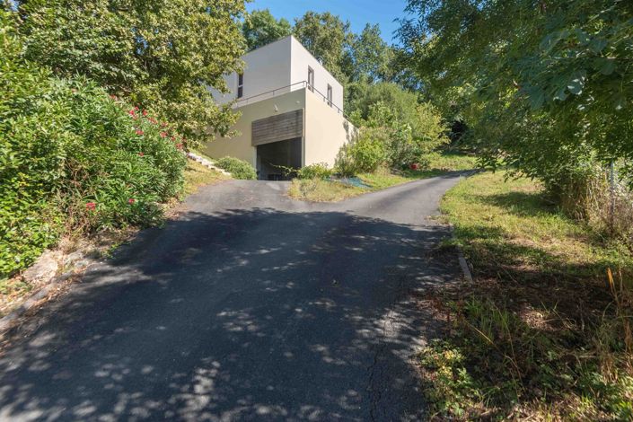 Image No.17-4 Bed House for sale