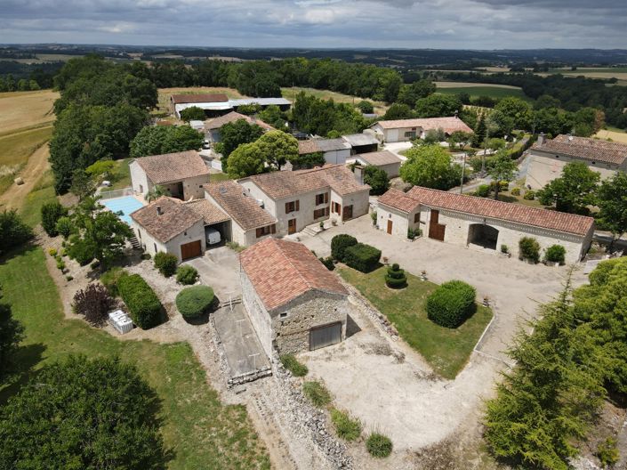 Image No.17-5 Bed House for sale
